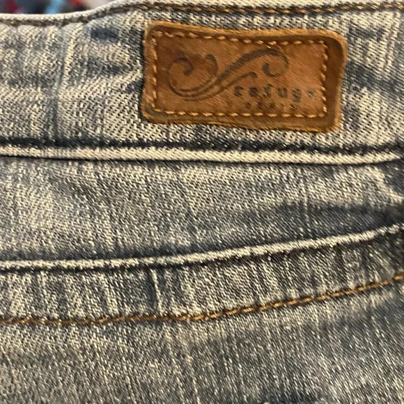 9L Refuge distressed slim leg jeans - Picture 9 of 9